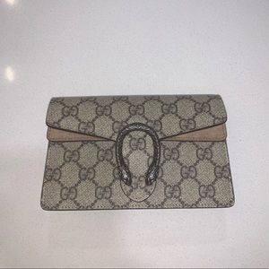 Gucci Dionysus GG Supreme super mini bag